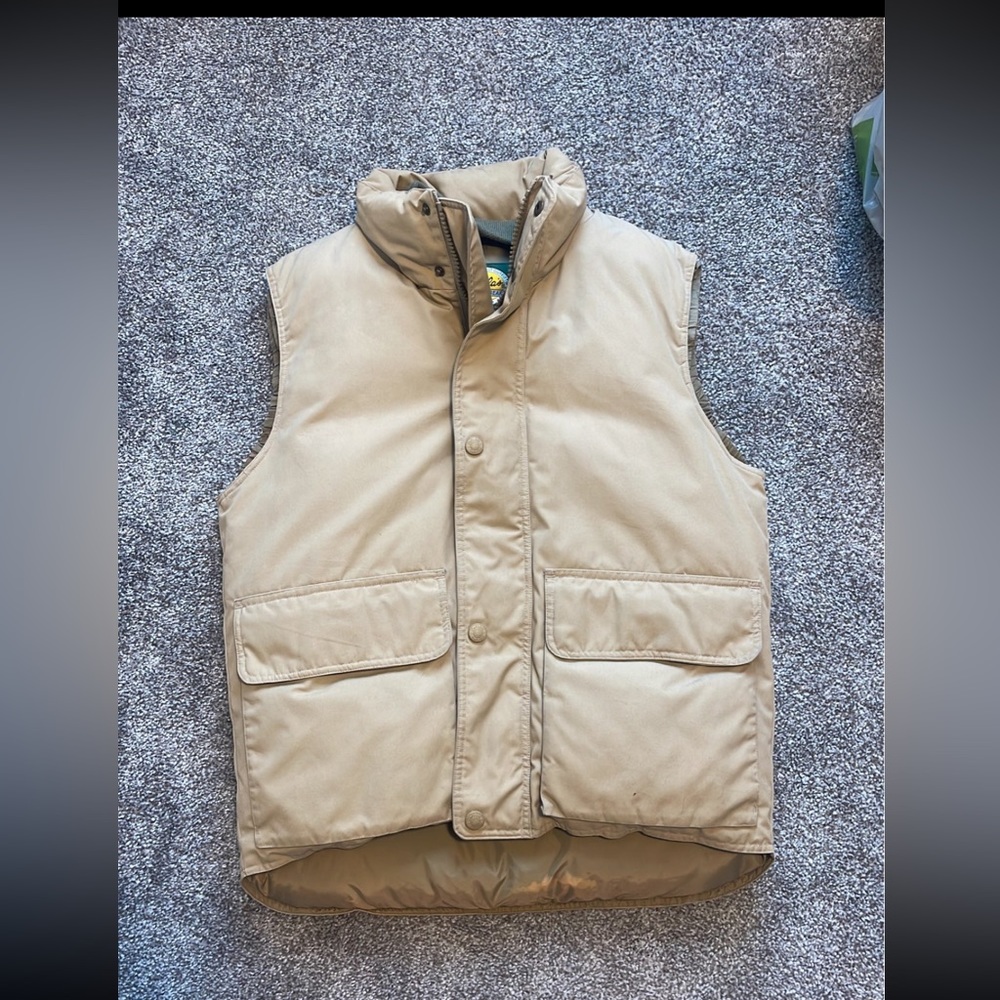 Cabelas puffer vest